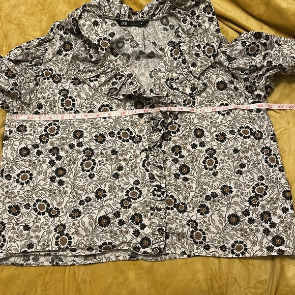 Zara button down ruffled cotton shirt. - Picture 12 of 15